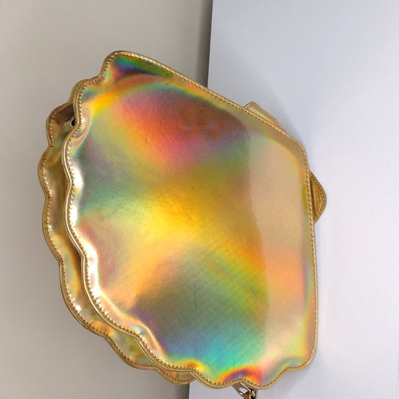 Seashell metallic gold handbag - Picture 3 of 5